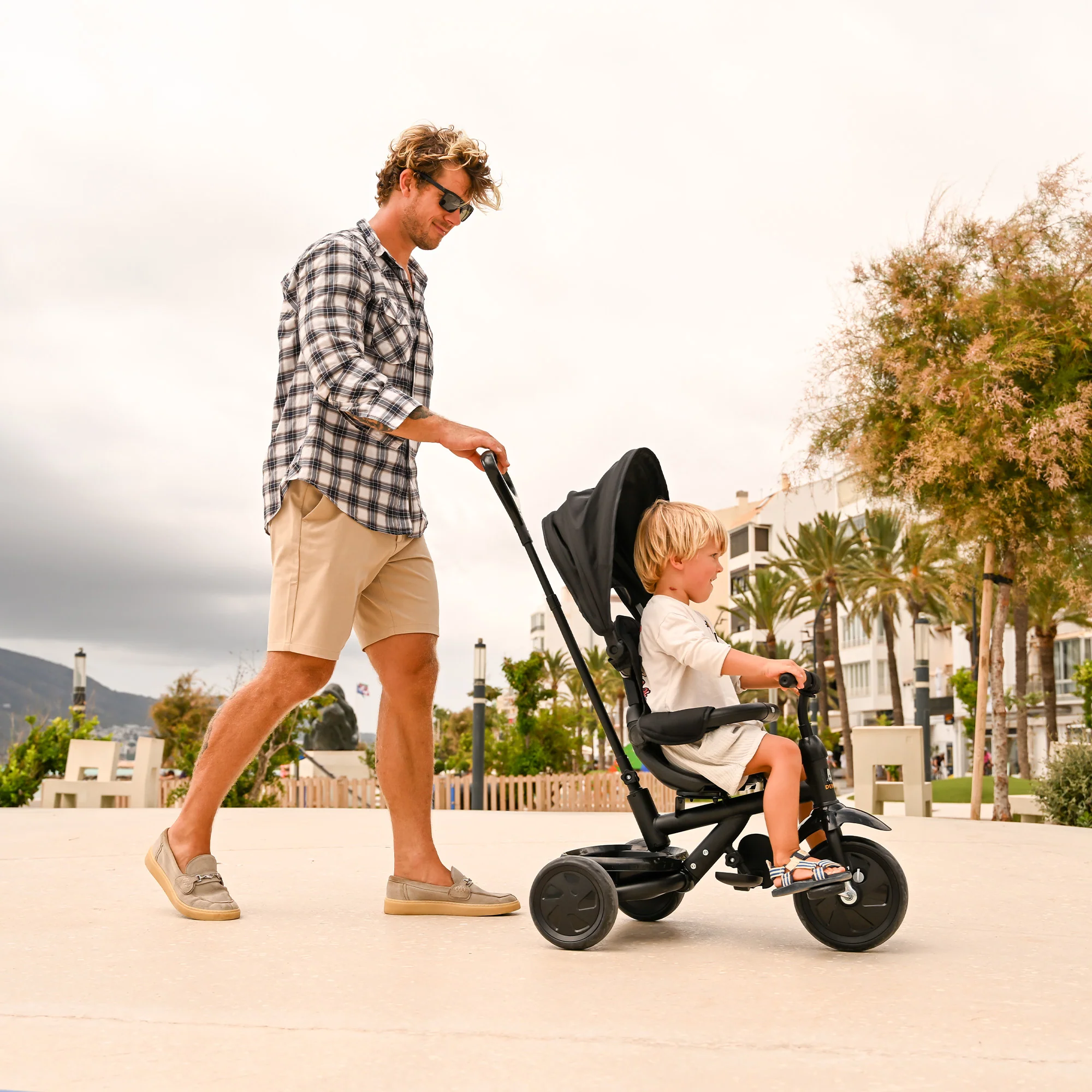 Triciclo Adventurer con barra de empuje Negro - Image 10